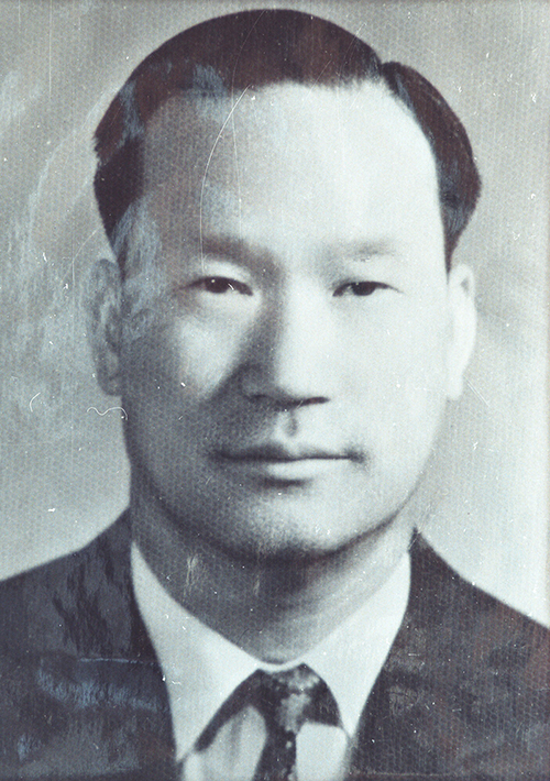 김원일