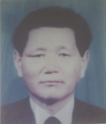신용균